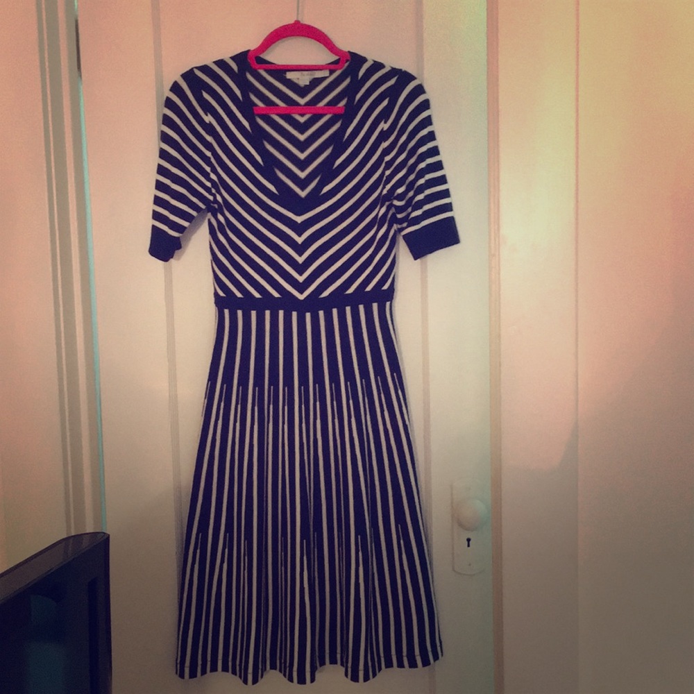 Boden Navy & White sweater dress size 6